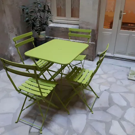 19 Rue Verdière La Rochelle (Charente-Maritime)
